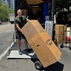 Hollywood CA Movers